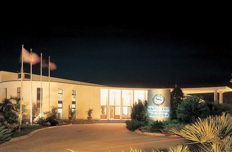 Flyon Hotel & Conference Center Bologna Exterior photo Sheraton Bologna