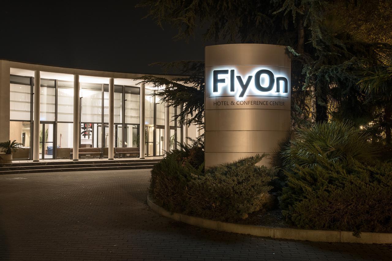 Flyon Hotel & Conference Center Bologna Exterior photo Flyon Hotel & Conference Center