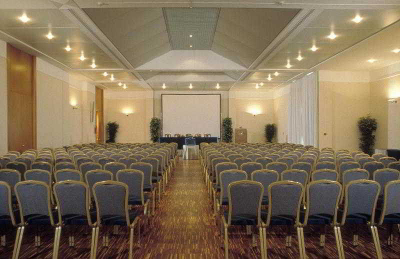 Flyon Hotel & Conference Center Bologna Exterior photo The conference hall