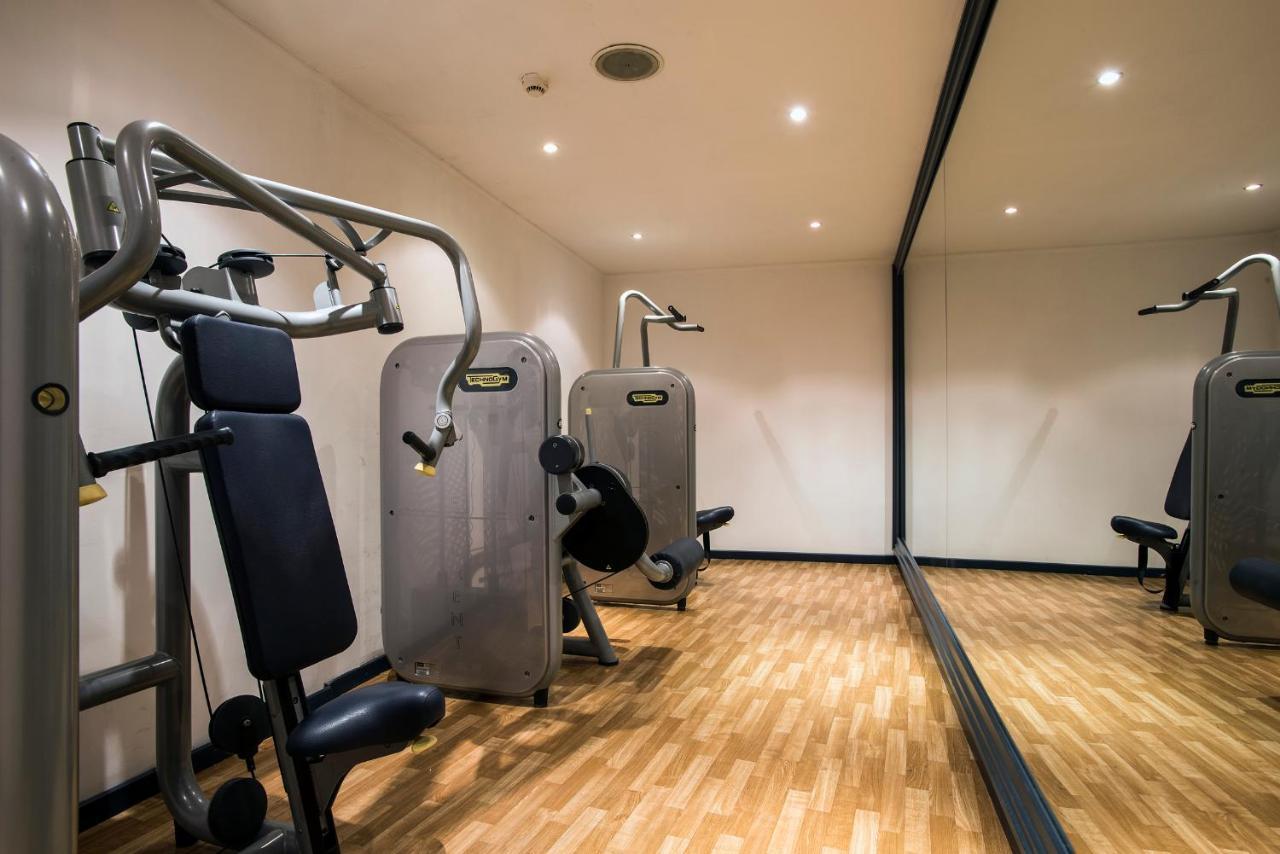 Flyon Hotel & Conference Center Bologna Exterior photo Gym equipment